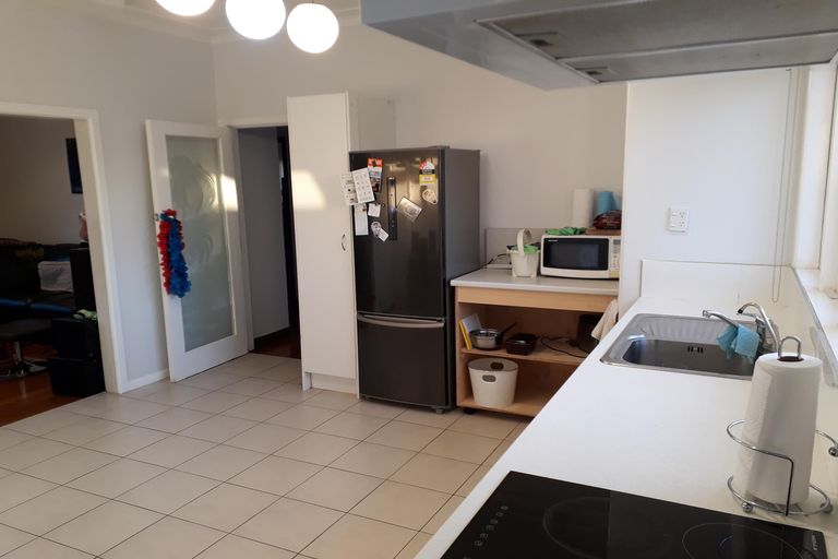 Photo of property in 18a Onslow Road, Papakura, 2110