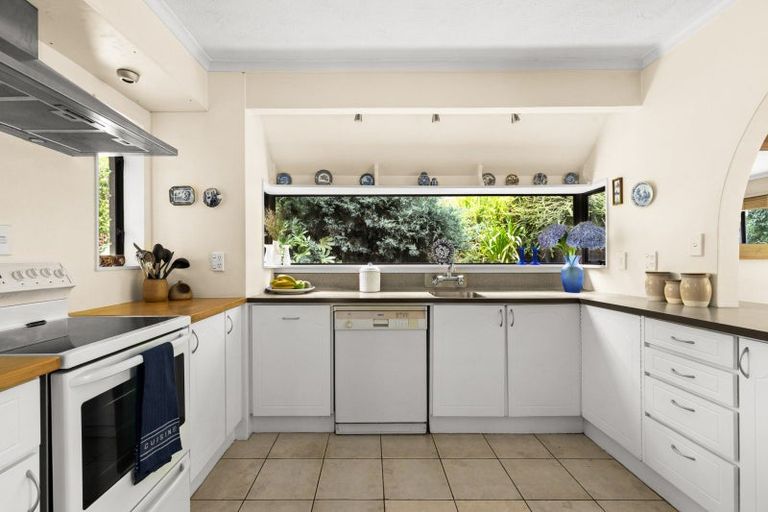 Photo of property in 4 Te Mata Peak Road, Havelock North, 4130