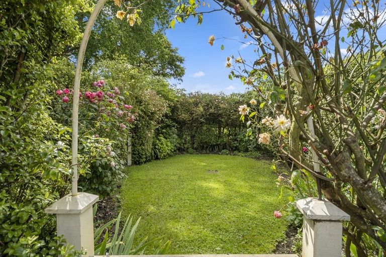 Photo of property in 90 Cemetery Road, Sanson, Palmerston North, 4479