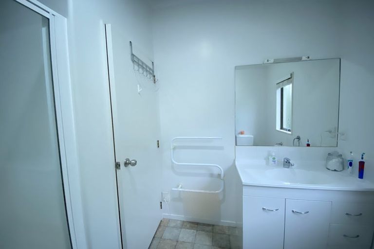 Photo of property in 200 Papamoa Beach Road, Papamoa Beach, Papamoa, 3118