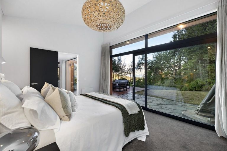 Photo of property in 18 Falcon Heights, Mount Creighton, Queenstown, 9371