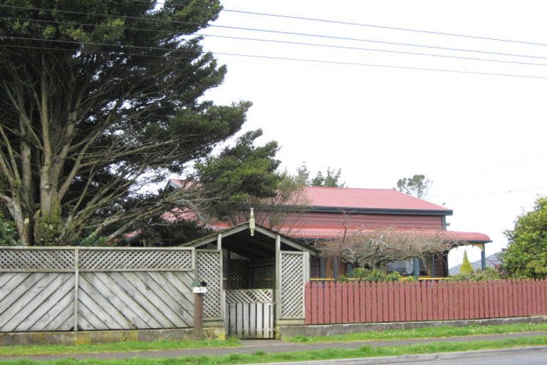 Photo of property in 51 Moa Street, Inglewood, 4330