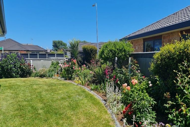 Photo of property in 1a Trusham Court, Paraparaumu, 5032