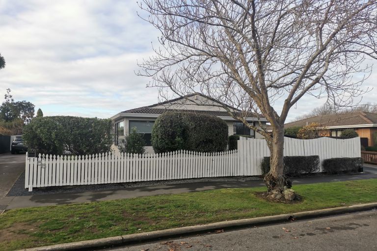 Photo of property in 1/56 Ambleside Drive, Burnside, Christchurch, 8053