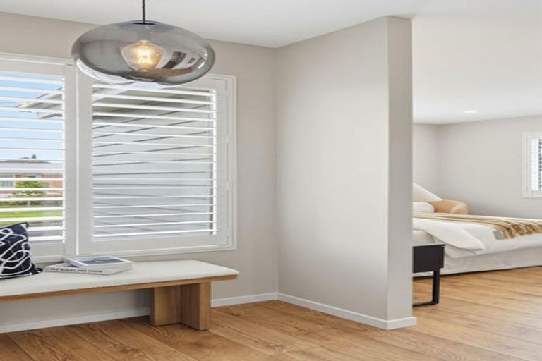 Photo of property in 17a Lake Pupuke Drive, Takapuna, Auckland, 0622