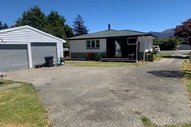 Photo of property in 96 Quintin Drive, Te Anau, 9600