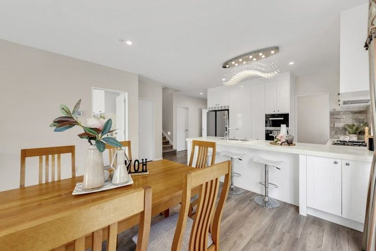 Photo of property in 30 Rosewell Crescent, Flat Bush, Auckland, 2019