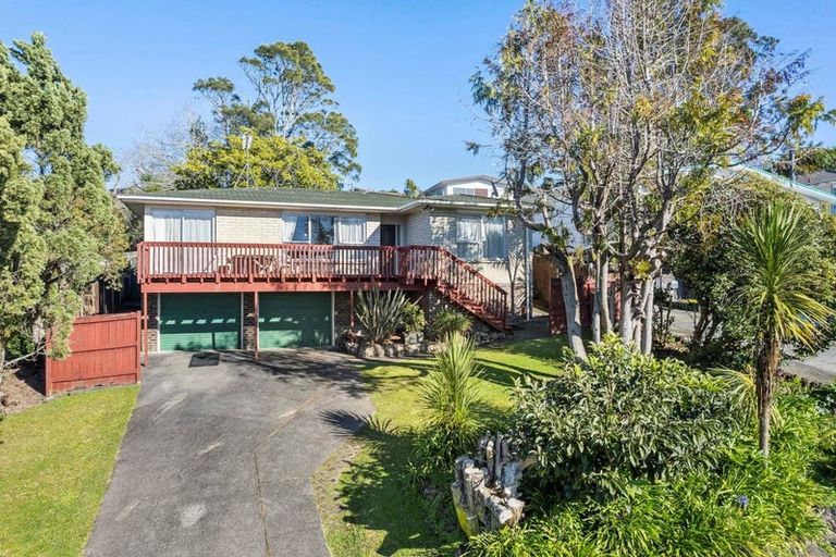Photo of property in 27 Fitzwater Place, Henderson, Auckland, 0612