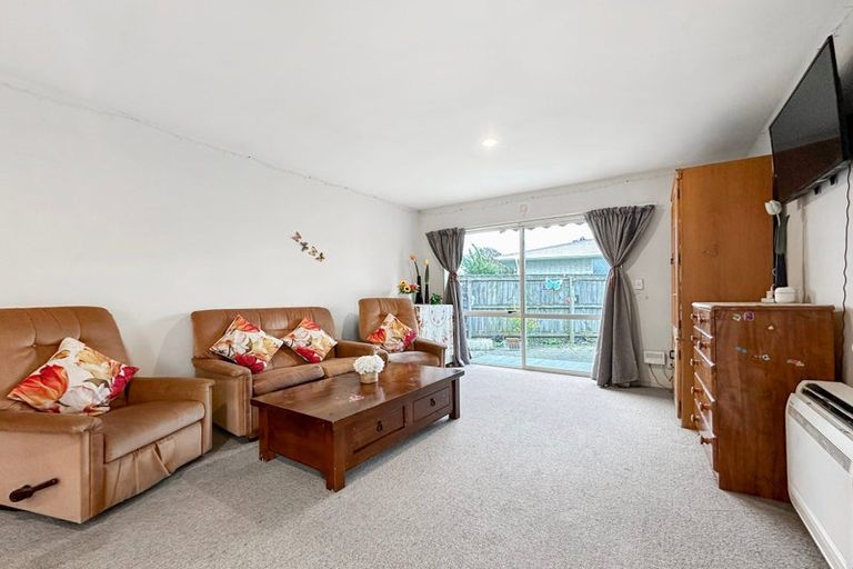 Photo of property in 2/479 Main South Road, Hornby, Christchurch, 8042