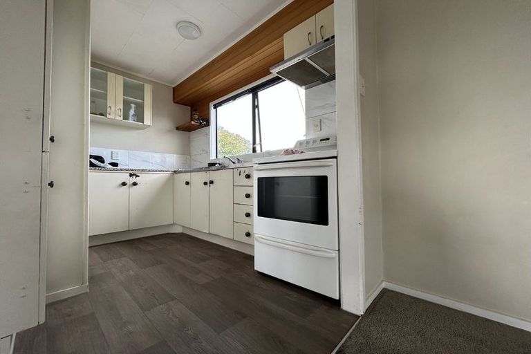 Photo of property in 2/8 Senecio Place, Weymouth, Auckland, 2103