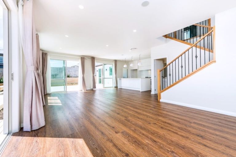 Photo of property in 22 Mackay Drive, Greenhithe, Auckland, 0632