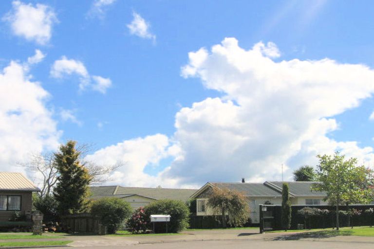 Photo of property in 28 Bronte Place, Owhata, Rotorua, 3010