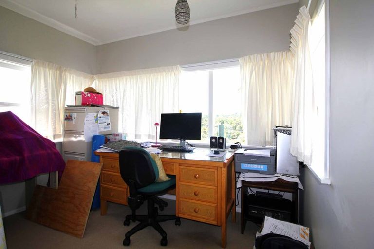 Photo of property in 33 Park Road, Glenfield, Auckland, 0629