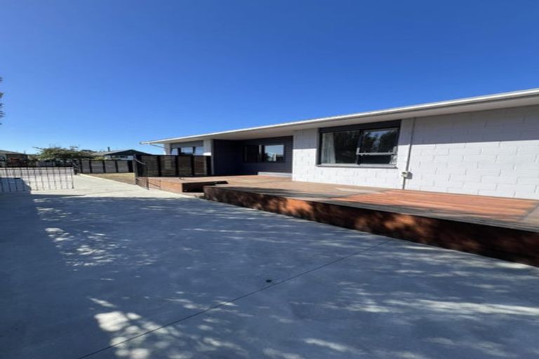 Photo of property in 135 Queenspark Drive, Parklands, Christchurch, 8083