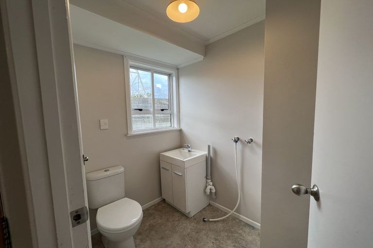 Photo of property in 25 Marewa Street, Te Atatu South, Auckland, 0610