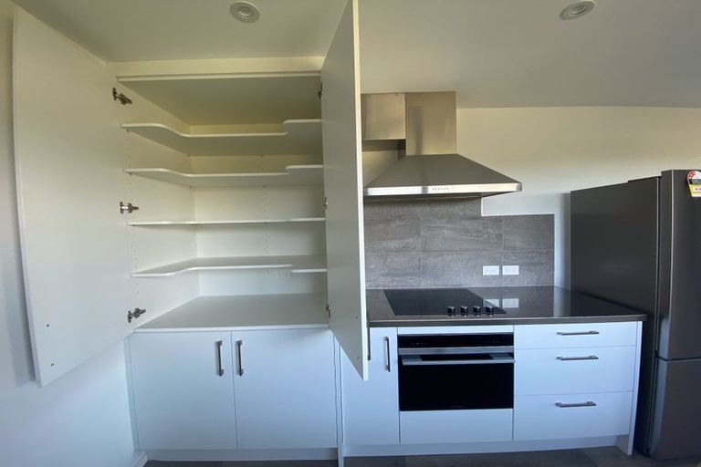 Photo of property in 37 Priscilla Crescent, Kingston, Wellington, 6021