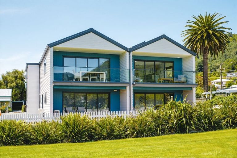 Photo of property in 3 Surrey Street, Picton, 7220