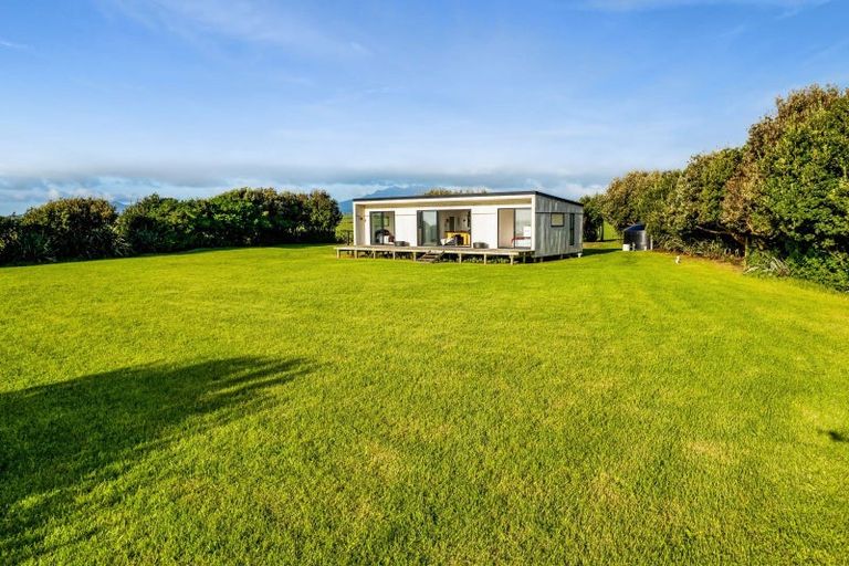 Photo of property in 317 Porikapa Road, Warea, New Plymouth, 4381