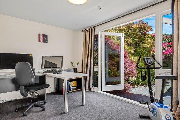 Photo of property in 6 Nyoli Street, Northcote, Christchurch, 8052