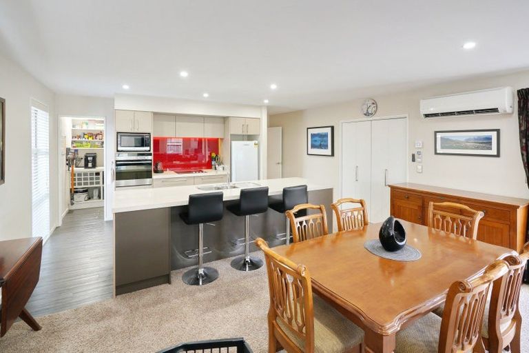 Photo of property in 2/4 Wineberry Avenue, Amberley, 7410