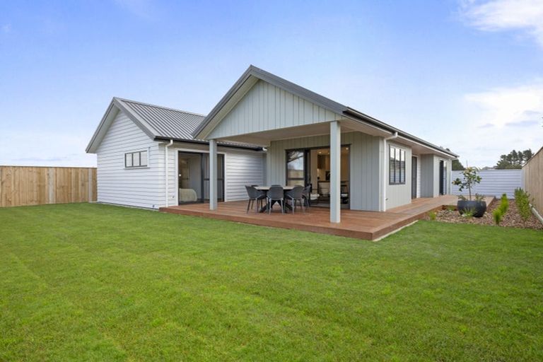 Photo of property in 114 Churcher Street, Maewa, Feilding, 4702
