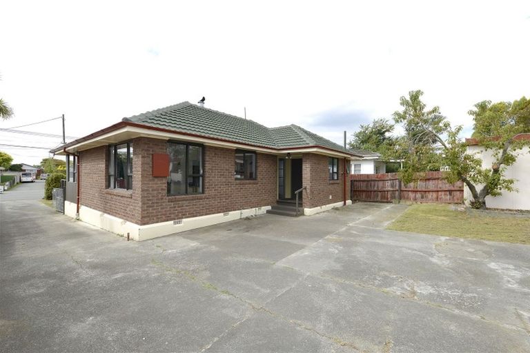 Photo of property in 76 Cuffs Road, Wainoni, Christchurch, 8061