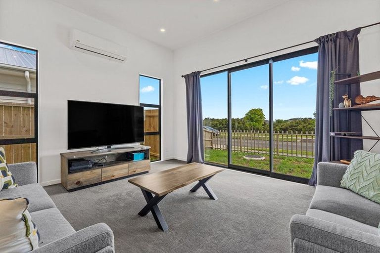 Photo of property in 3 Wheriko Avenue, Glenbrook, 2681