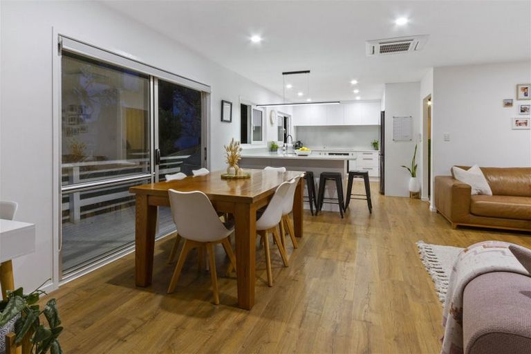 Photo of property in 2/101 Kowhai Road, Mairangi Bay, Auckland, 0630