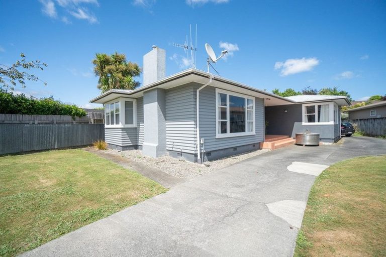 Photo of property in 88 Wikiriwhi Crescent, Awapuni, Palmerston North, 4412