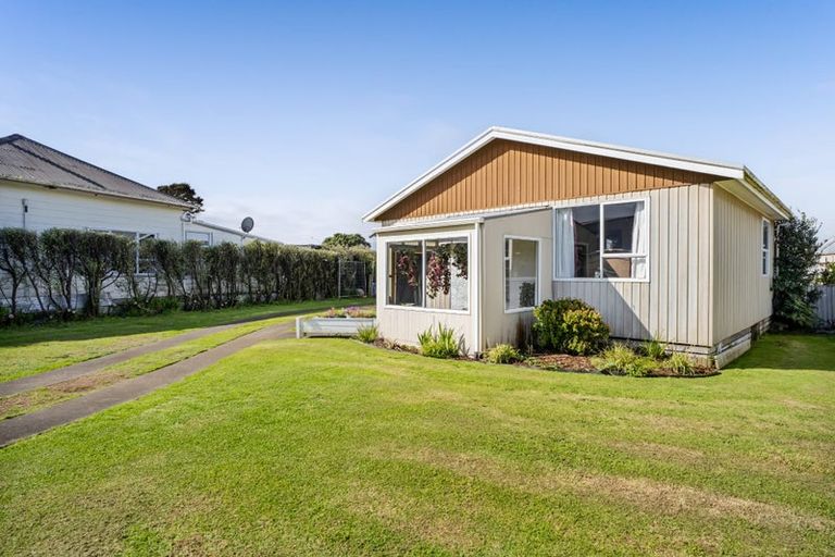Photo of property in 96 Blake Street, Waitara, 4320