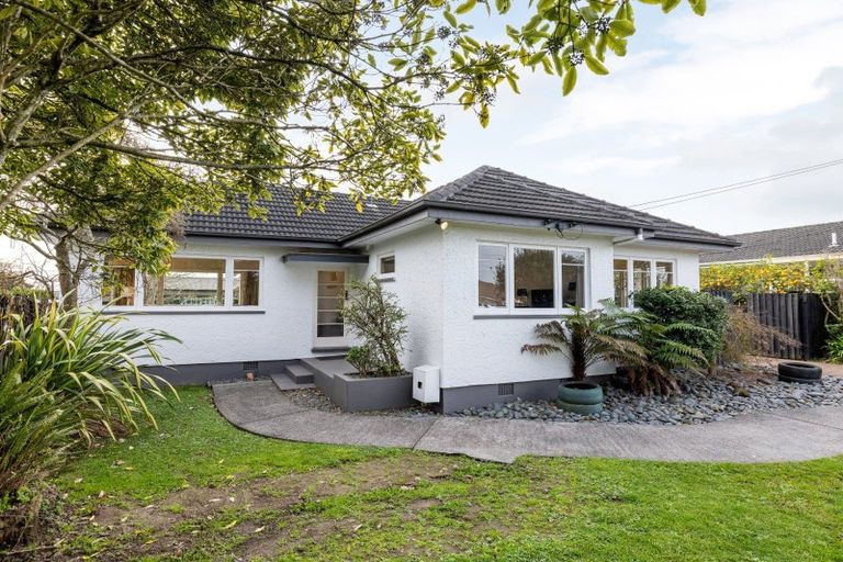 Photo of property in 26 Forest Lake Road, Forest Lake, Hamilton, 3200