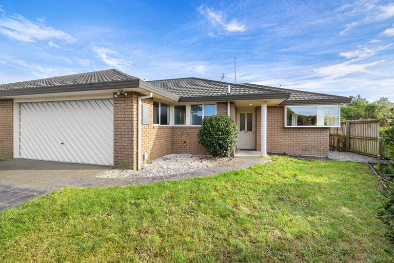 Photo of property in 2/17 Cardigan Bay Place, Addington, Christchurch, 8024