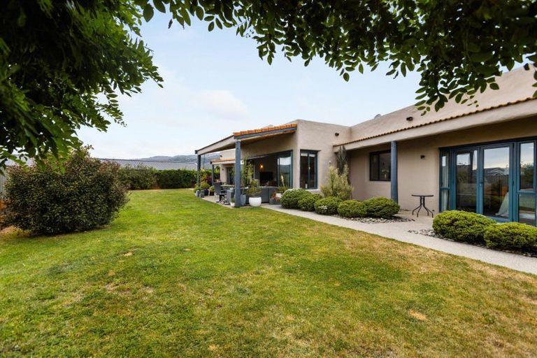 Photo of property in 11 Hortons Way, Cromwell, 9310