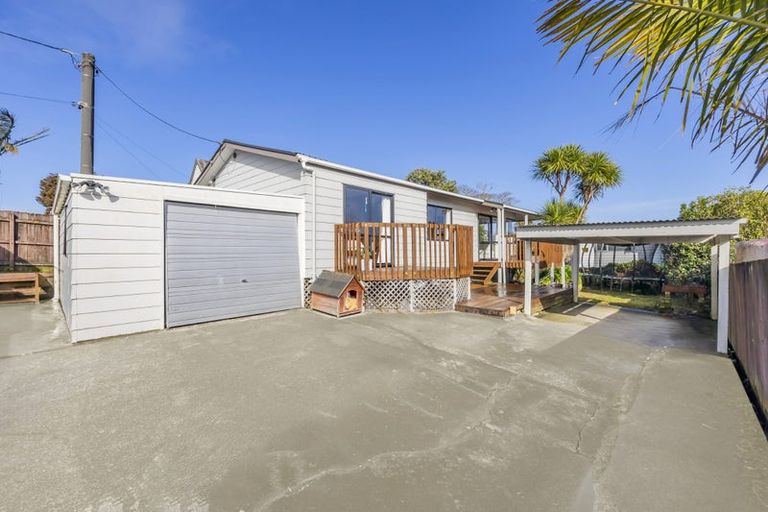 Photo of property in 2/16 James Street, Bayview, Auckland, 0629