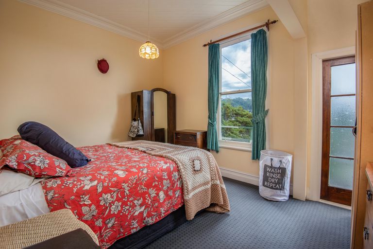 Photo of property in 53 Cole Street, Caversham, Dunedin, 9012