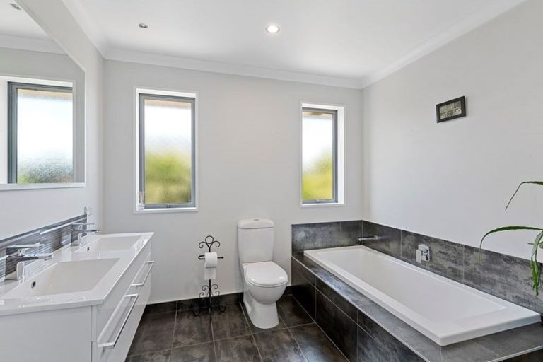 Photo of property in 34 Sheridan Drive, Rolleston, 7614