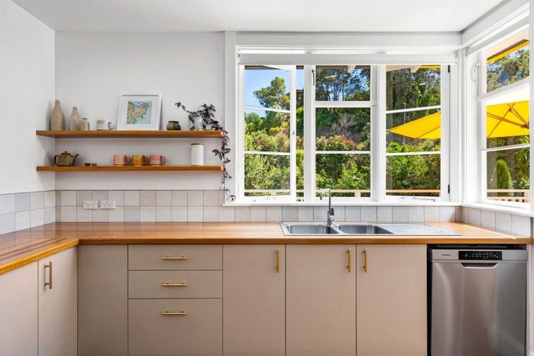 Photo of property in 23 Lighthouse Road, Bluff Hill, Napier, 4110