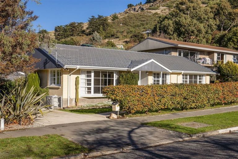 Photo of property in 5 Dalefield Drive, Cashmere, Christchurch, 8022
