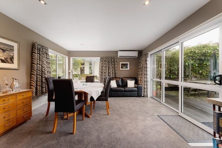 Photo of property in 6 Rosehill Road, Macandrew Bay, Dunedin, 9077