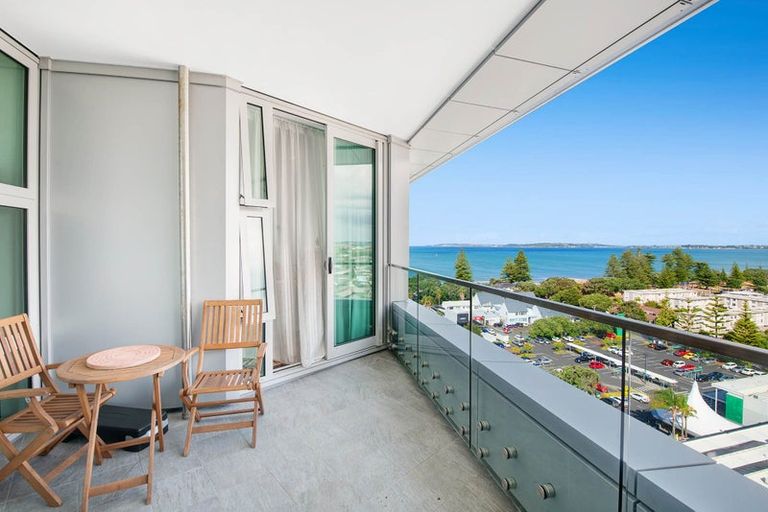 Photo of property in 1115/11 Tamariki Avenue, Kelston, Auckland, 0602