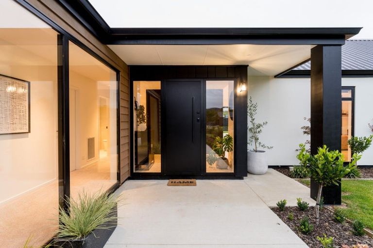 Photo of property in 11 Three Kings Court, Outram, 9019