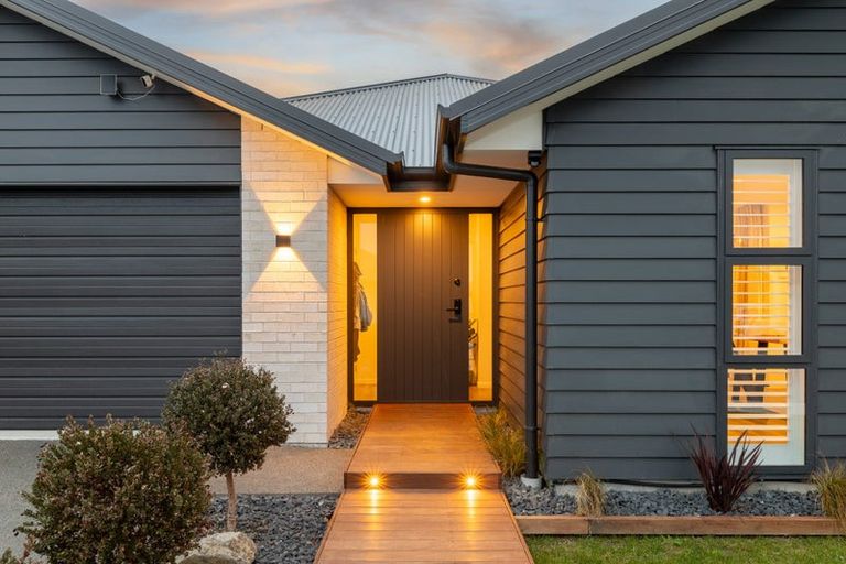 Photo of property in 13 Stackwood Avenue, Woodend, 7610