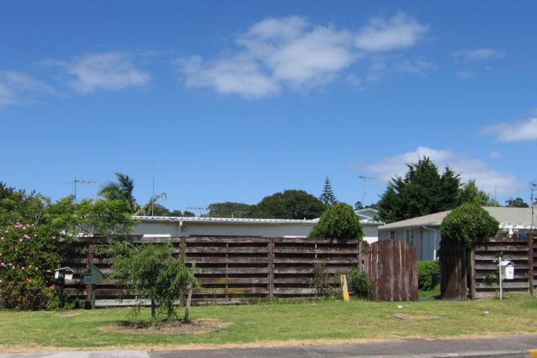 Photo of property in 1/7 Eskdale Road, Birkdale, Auckland, 0626