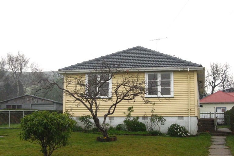 Photo of property in 6 Freyberg Avenue, Sawyers Bay, Port Chalmers, 9023