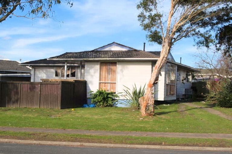 Photo of property in 15 Chelburn Crescent, Mangere East, Auckland, 2024