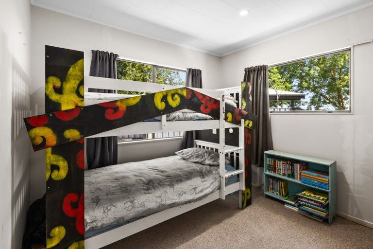 Photo of property in 105 Middle Road, Havelock North, 4130