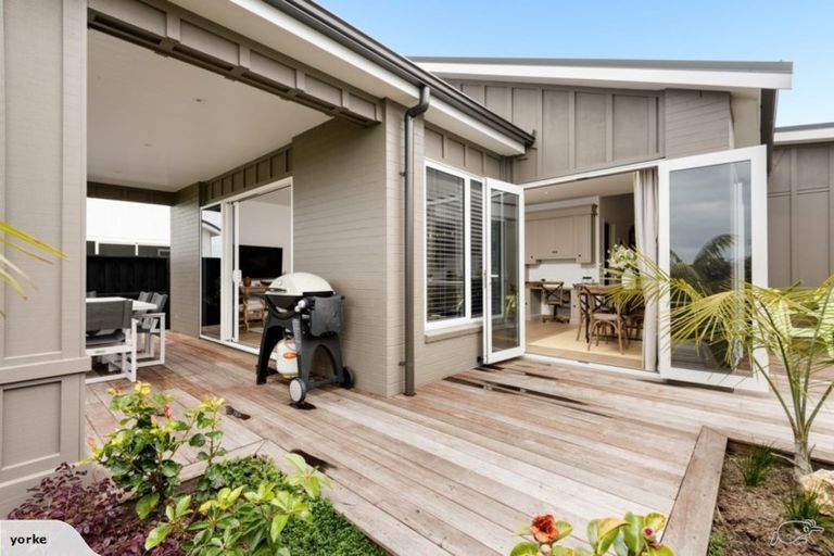 Photo of property in 3 Astelia Lane, Papamoa Beach, Papamoa, 3118