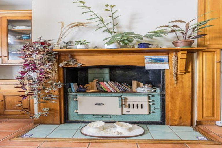 Photo of property in 17 Boundary Road, Kelburn, Wellington, 6012