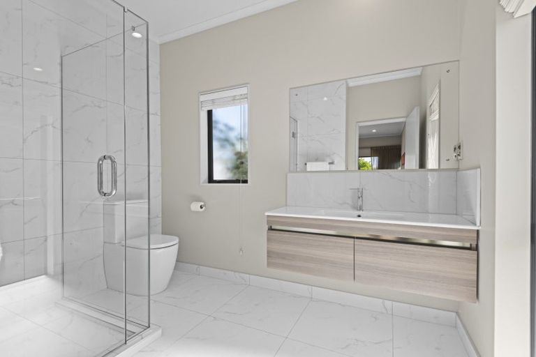 Photo of property in 79 Polson Hill Drive, Aokautere, Palmerston North, 4471