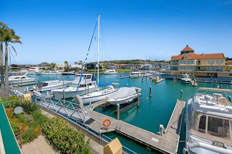 Photo of property in 96 Harbour Village Drive, Gulf Harbour, Whangaparaoa, 0930